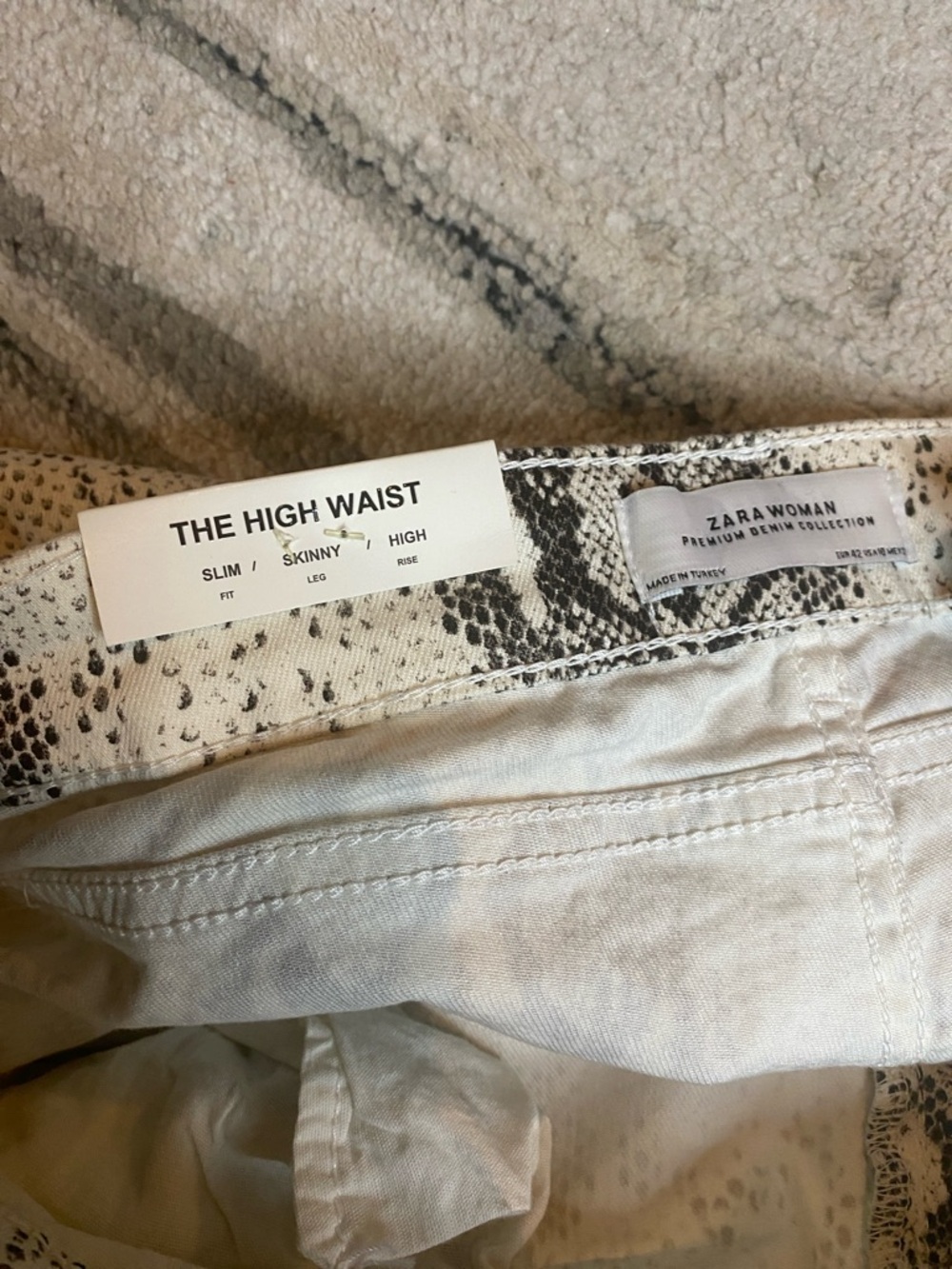 Zara Snake Print Slim jeans  - Neutral Grey & Cream - Picture 3 of 4